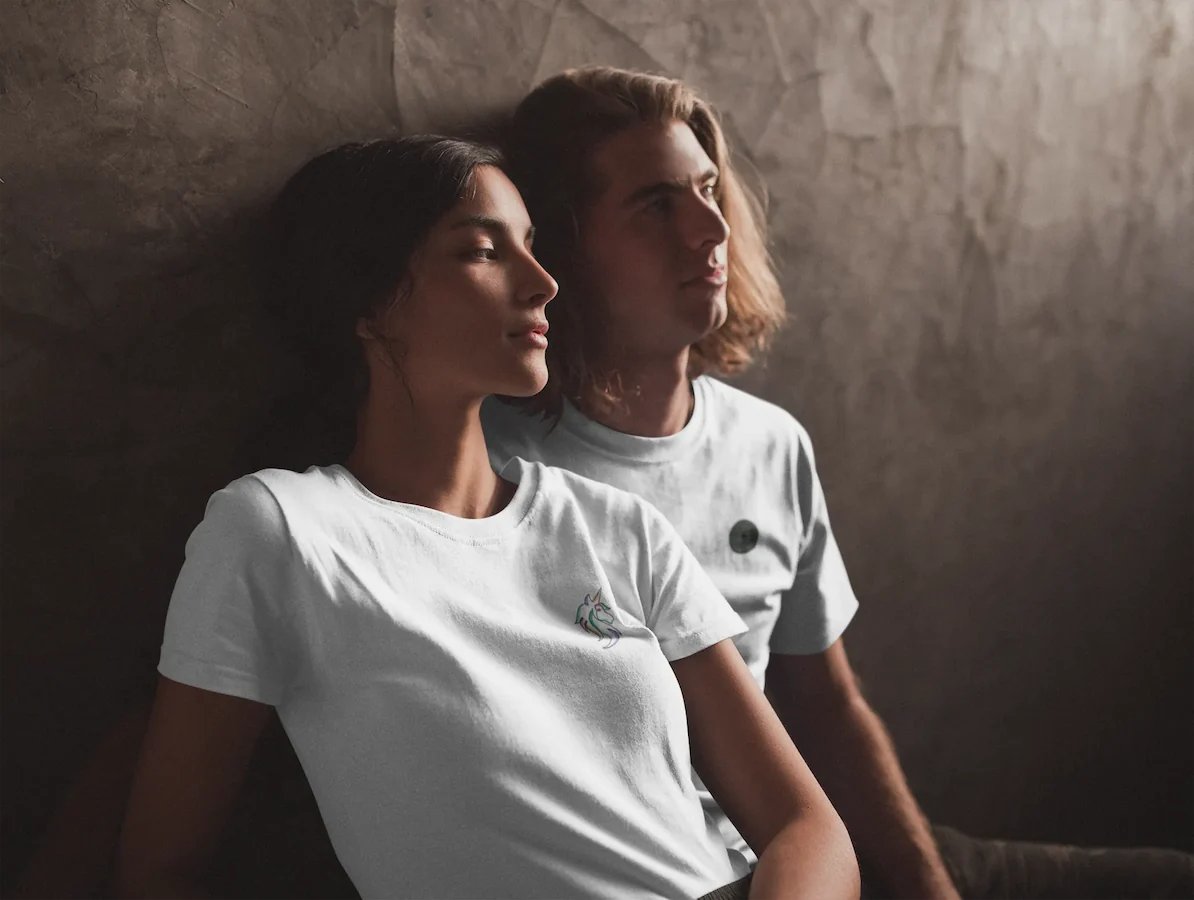 happy-couple-wearing-t-shirts-mockup-under-a-soft-light-a